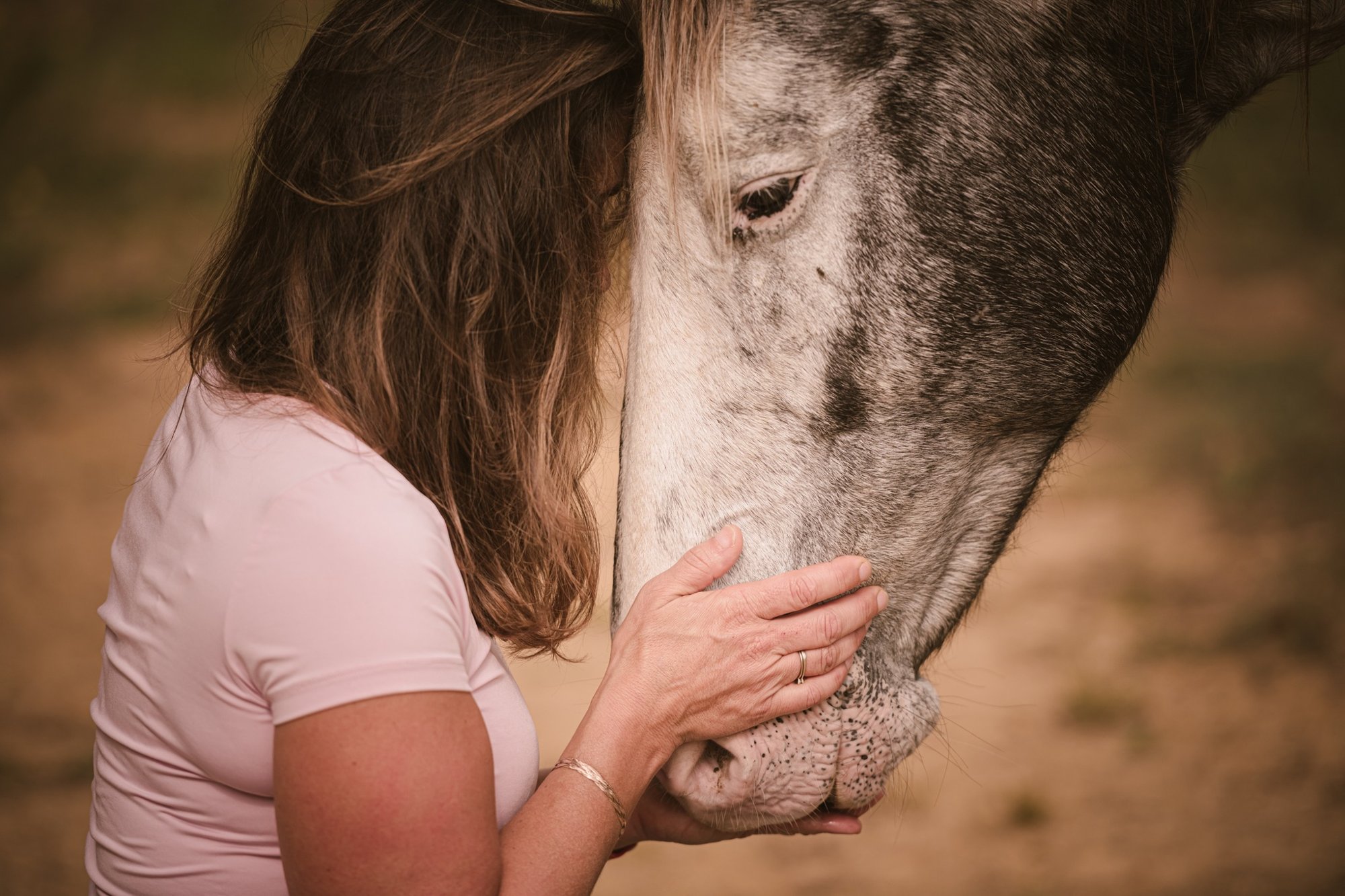 Gast in verbinding met een paard